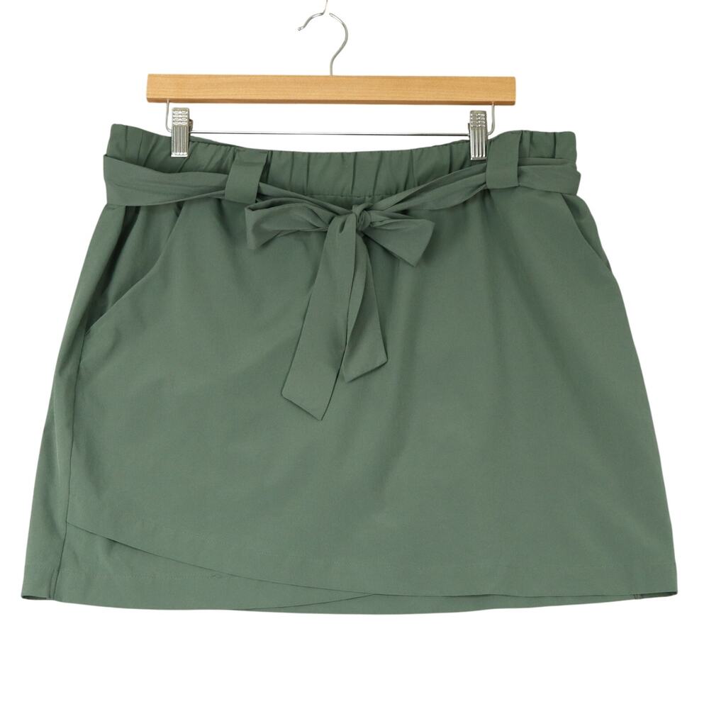 Athleta Destination Belted Skort XL Green Hidden Shorts UPF Quick Dry Athletic